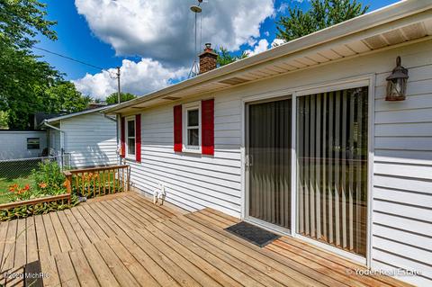 460 Third St, Sunfield, MI 48890 photo 35