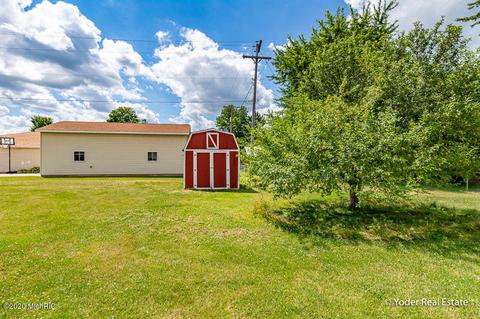 460 Third St, Sunfield, MI 48890 photo 39