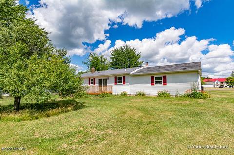 460 Third St, Sunfield, MI 48890 photo 30