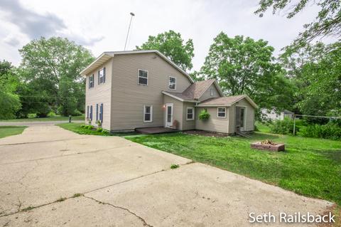 610 Millard St, Belding, MI 48809 photo 24