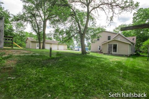 610 Millard St, Belding, MI 48809 photo 26