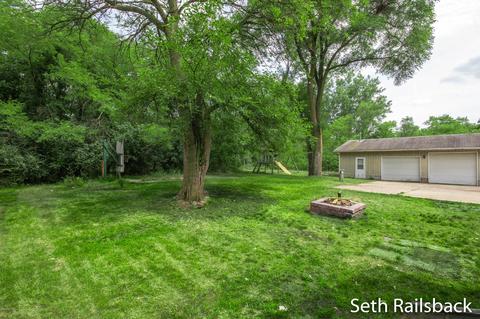 610 Millard St, Belding, MI 48809 photo 28