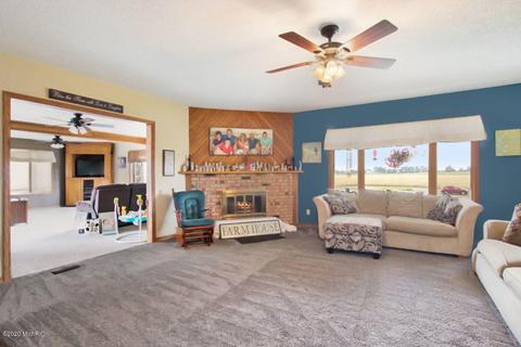 1433 E Tuttle Rd, Ionia, MI 48846 photo 5