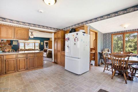 1433 E Tuttle Rd, Ionia, MI 48846 photo 7