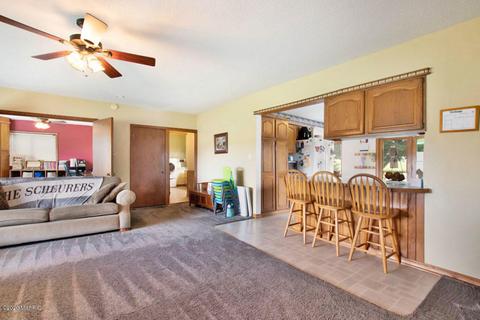 1433 E Tuttle Rd, Ionia, MI 48846 photo 2