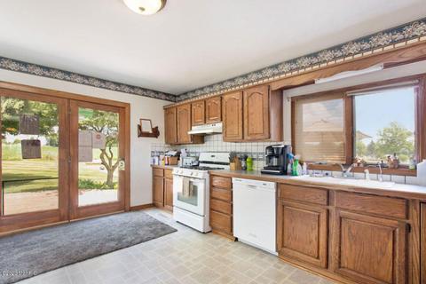 1433 E Tuttle Rd, Ionia, MI 48846 photo 8