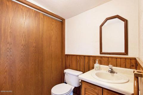 1433 E Tuttle Rd, Ionia, MI 48846 photo 11