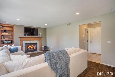 1038 Jacaranda Cir SE, Ada, MI 49301 photo 11