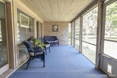 9574 Button Rd, Belding, MI 48809 photo 11