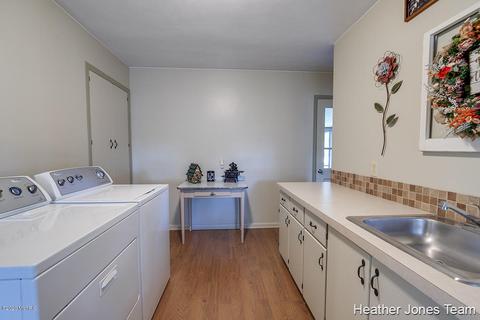 9574 Button Rd, Belding, MI 48809 photo 10