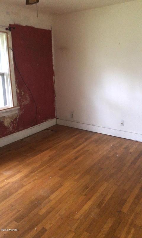 324 E Mansion St, Jackson, MI 49203 photo 23