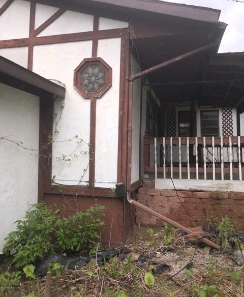 324 E Mansion St, Jackson, MI 49203 photo 2