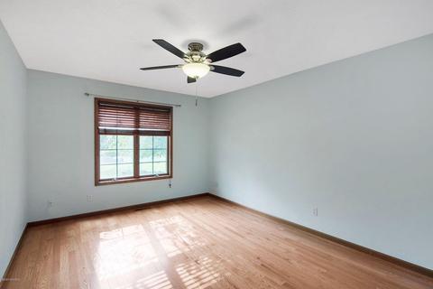 1102 Deerfield Ln, Marshall, MI 49068 photo 17