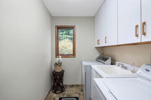 1102 Deerfield Ln, Marshall, MI 49068 photo 21