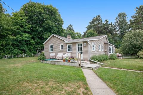 1050 Miller Rd, Plainwell, MI 49080 photo 1