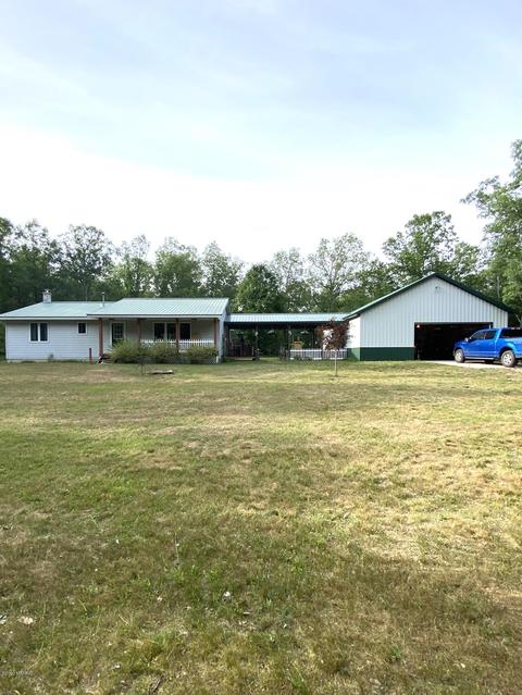 4298 W 8th St, Baldwin, MI 49304 photo 2