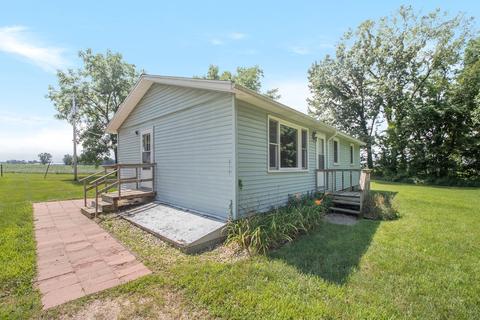 17581 Centrevilleconstantine Rd, Constantine, MI 49042 photo 3