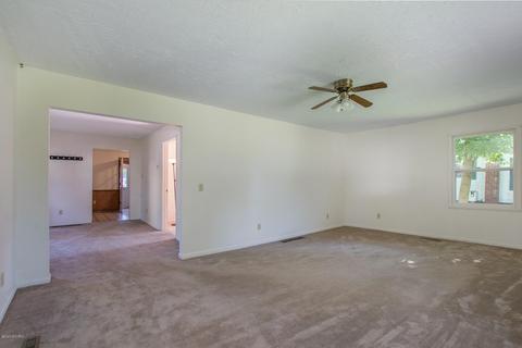 329 E Dibble St, Marcellus, MI 49067 photo 8