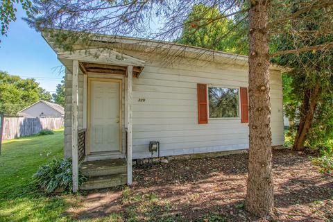 329 E Dibble St, Marcellus, MI 49067 photo 2