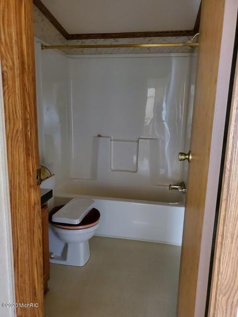 6025 Wright St, Kalamazoo, MI 49048 photo 11