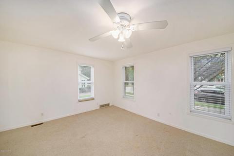 113 E Hill St, Plainwell, MI 49080 photo 8