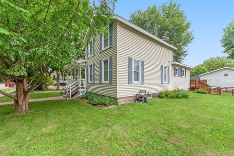 113 E Hill St, Plainwell, MI 49080 photo 3
