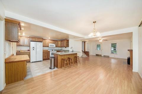 113 E Hill St, Plainwell, MI 49080 photo 5