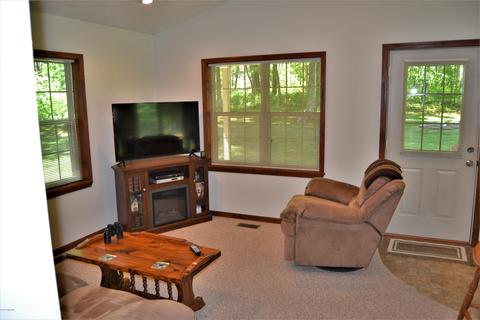5245 N Evergreen Dr, White Cloud, MI 49349 photo 3