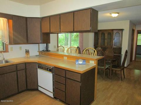 1751 Eckert Dr, Morley, MI 49336 photo 9