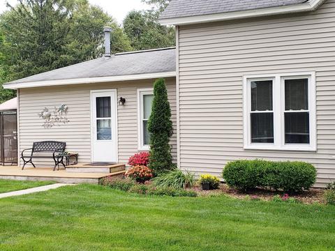 504 E Hanson St, Whitehall, MI 49461 photo 16