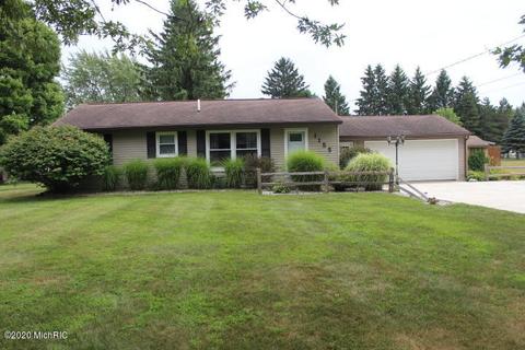 1155 W Ellis St, Belding, MI 48809 photo 2
