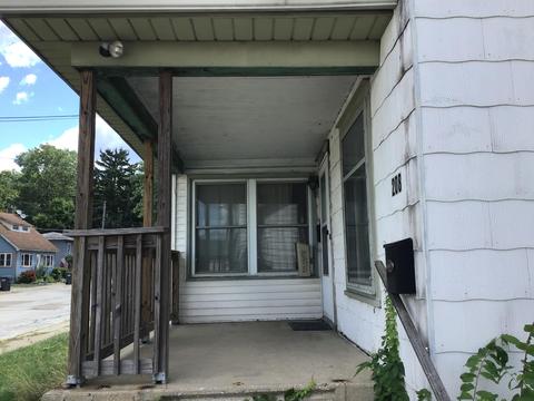208 Cushman St, Plainwell, MI 49080 photo 3