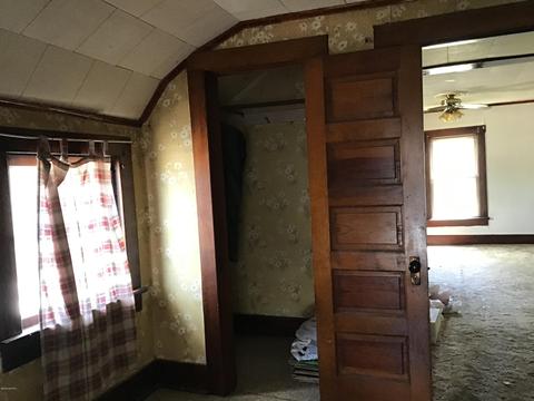 208 Cushman St, Plainwell, MI 49080 photo 16