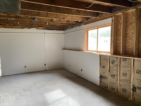 528 W May St, Belding, MI 48809 photo 17