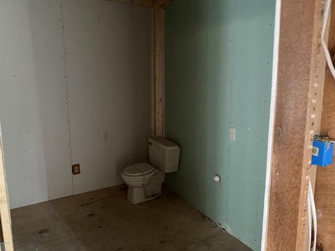 528 W May St, Belding, MI 48809 photo 8