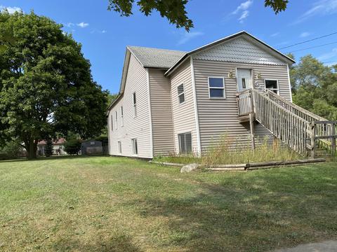 528 W May St, Belding, MI 48809 photo 3