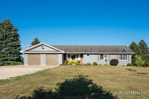 1419 Bugbee Rd, Ionia, MI 48846 photo 1