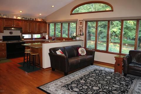 6090 Green Rd, Haslett, MI 48840 photo 3