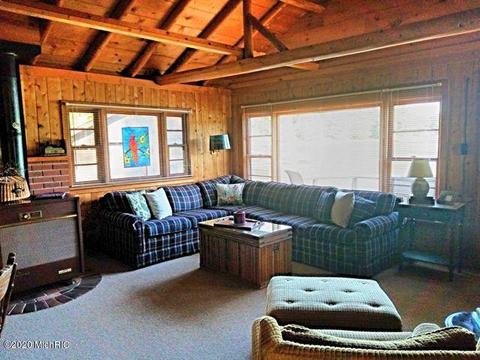 6196 S Hamlin Cir, Baldwin, MI 49304 photo 4