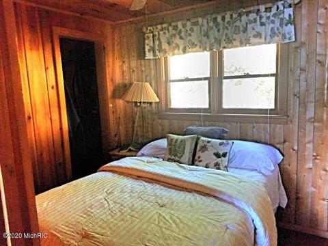 6196 S Hamlin Cir, Baldwin, MI 49304 photo 8