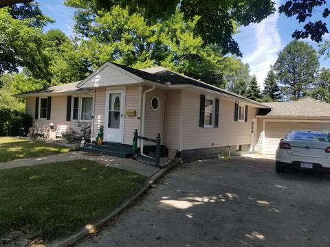 426 Franklin St, Bronson, MI 49028 photo 2
