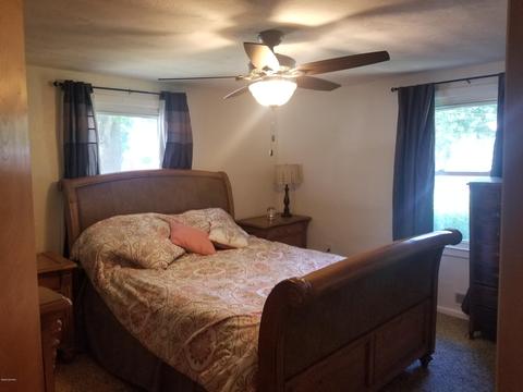 426 Franklin St, Bronson, MI 49028 photo 16