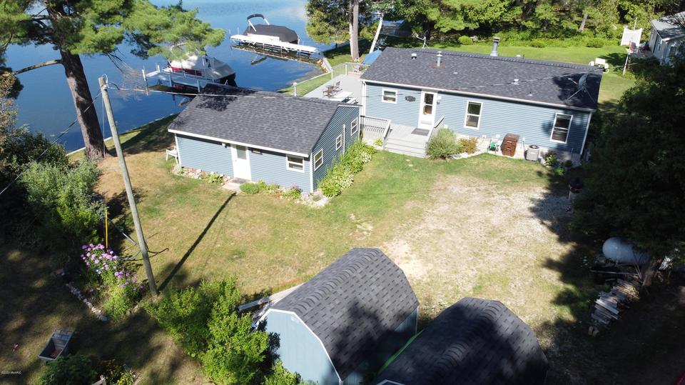  17850 Park St, Barryton, MI 49305 photo 5