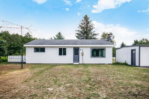11185 S Walnut Ave, Grant, MI 49327 photo 3