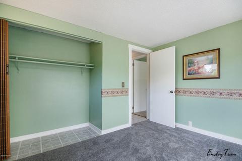 11185 S Walnut Ave, Grant, MI 49327 photo 14