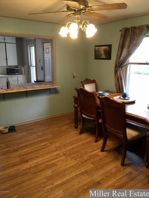 175 Cherry St, Freeport, MI 49325 photo 11