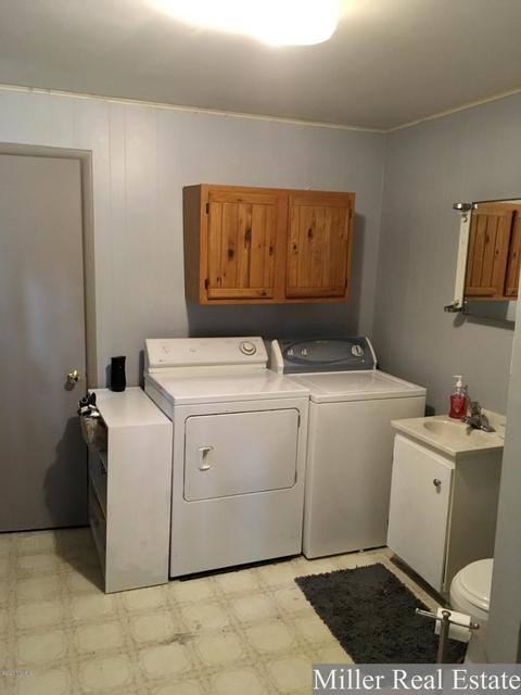 175 Cherry St, Freeport, MI 49325 photo 19
