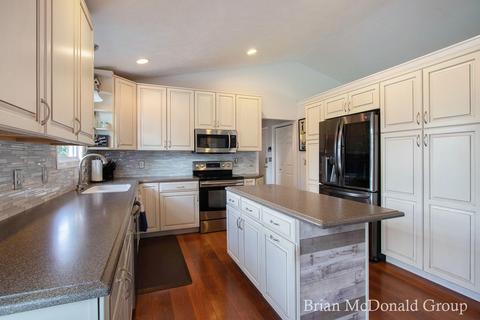 4332 Quail Run Dr, Dorr, MI 49323 photo 3