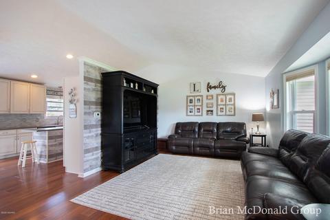 4332 Quail Run Dr, Dorr, MI 49323 photo 7