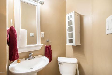 706 N Gordon St, Marshall, MI 49068 photo 10